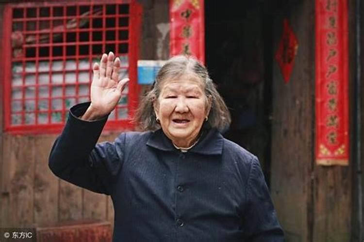 梦见外婆死了是什么意思 梦到外婆死了是什么意思