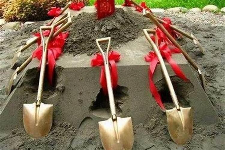 2025年化太岁的方法