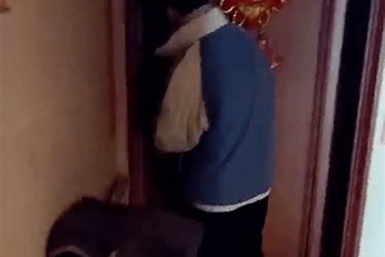 男人梦到自己头发变长是什么意思 男人梦到自己头发变长有什么预兆