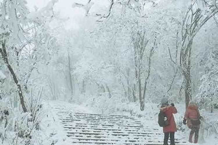 正月初几上庙上祈福