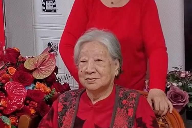 梦见妈妈和死去的外婆的预兆