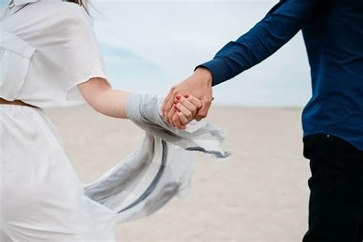 夫妻吵架男人老说离婚怎么办？三招教你挽回老公
