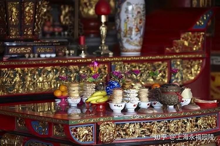 中元节的祭品可以吃吗 中元节烧纸的贡品能吃吗