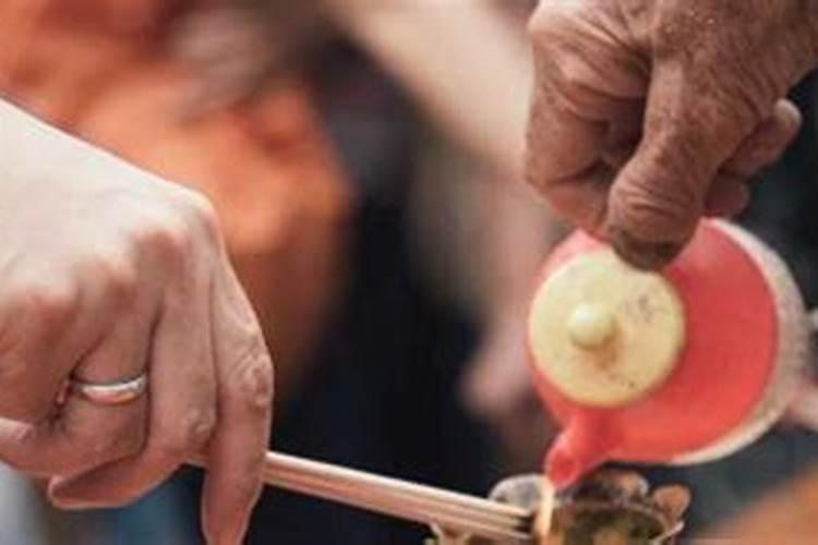 中元节的贡品能放肉吗 中元节的贡品可以放肉吗