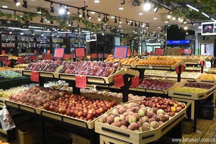 我刚开了个水果店,可生意不好,店面位置人太少了,该怎么办才能认我的...