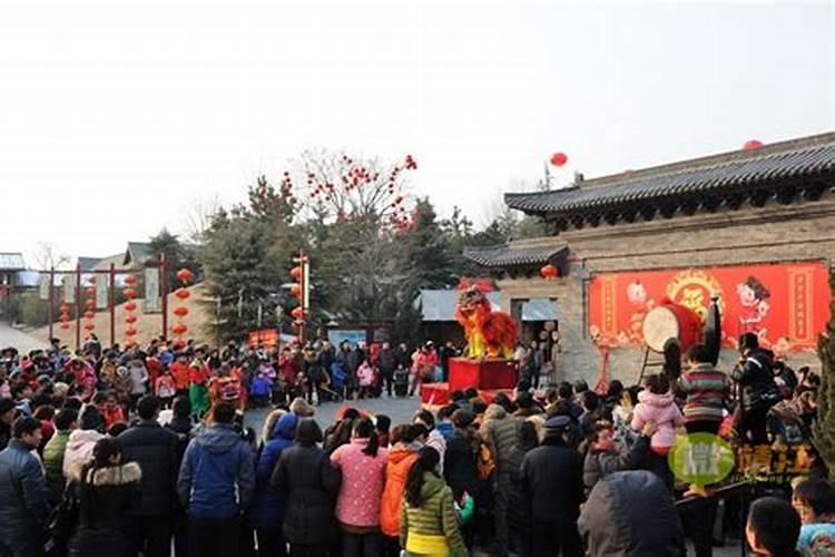 有哪些地方适合春节边旅游边过年？