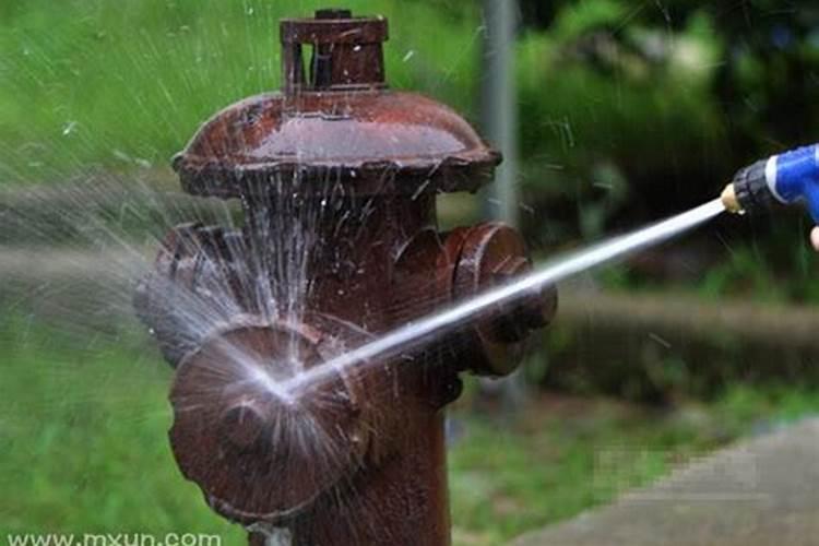 梦见水管漏水