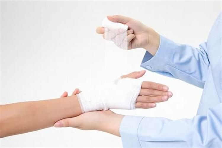 梦见亲人受伤预示什么