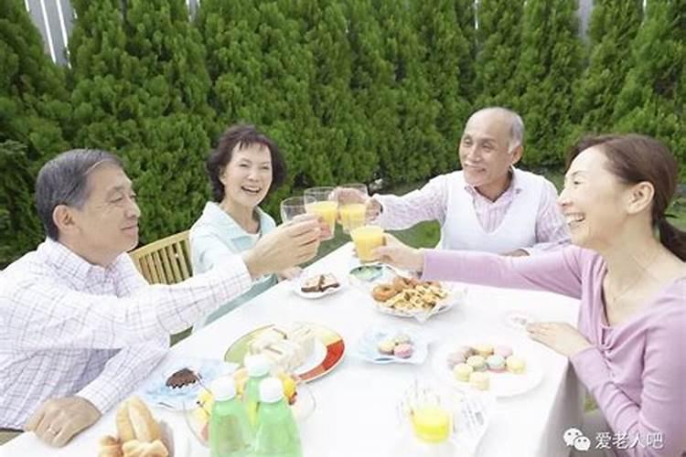 为什么那么多夫妻宁愿凑合着过日子,而不选择离婚