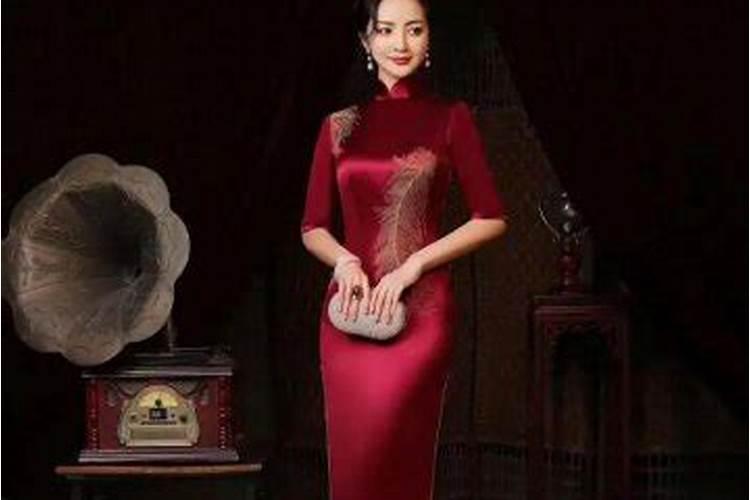 女人梦见穿红色旗袍有什么预兆