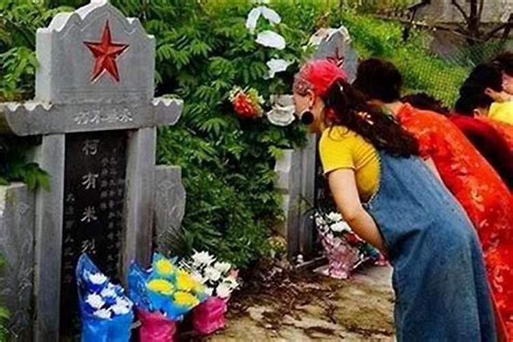 梦见很大很大的乌龟在水中游的预兆
