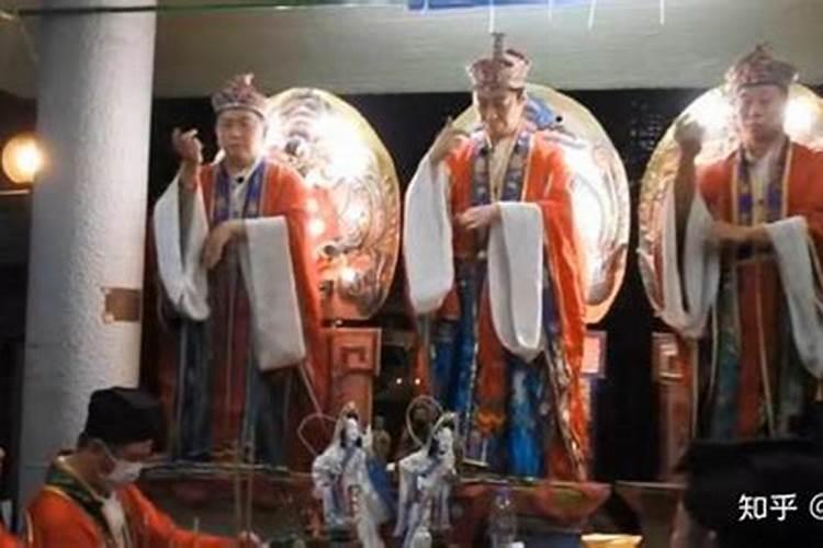 为何称喃呒先生为喃呒佬呢？