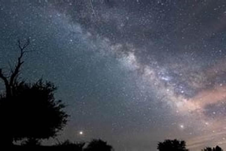 梦见天的北边出现一大片星星的预兆