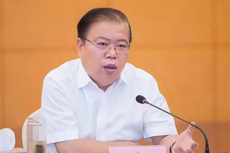 摩羯座男人和狮子座的女人配吗？