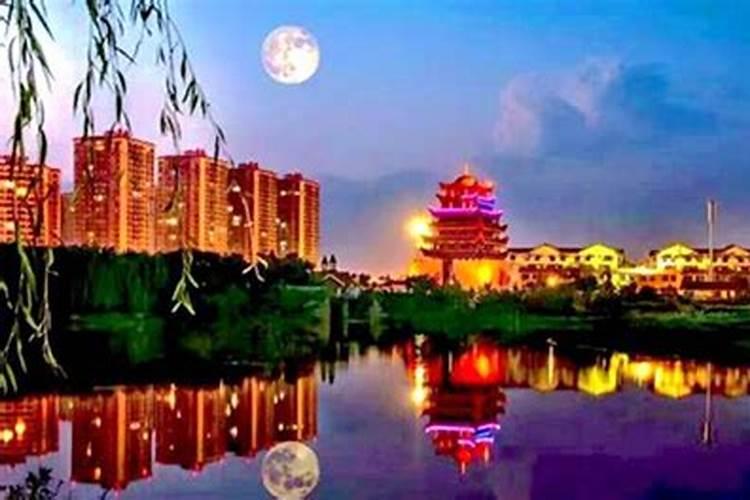 春季去昆明宜良山赏樱花的游玩指南是什么？