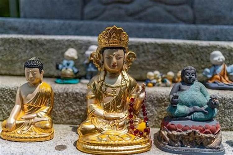 请问有哪位大师知道四柱八字,大限小限怎样起出来的？小限我已经知道了...