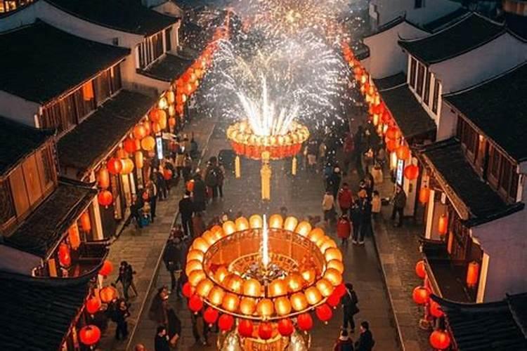 2025年8月份属龙搬家吉日