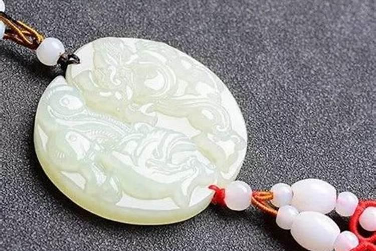 梦见很多人一起聚餐的预兆
