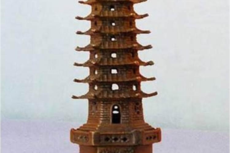 五行缺金,八字喜火,取名用火还是金？