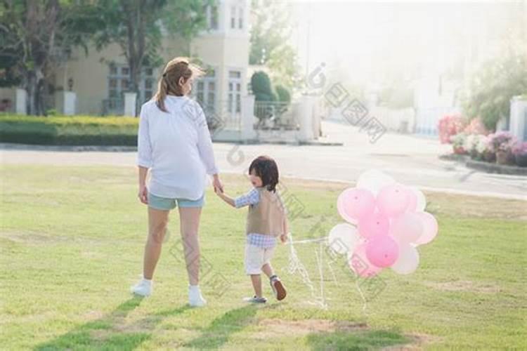梦见姑娘和儿子是什么意思