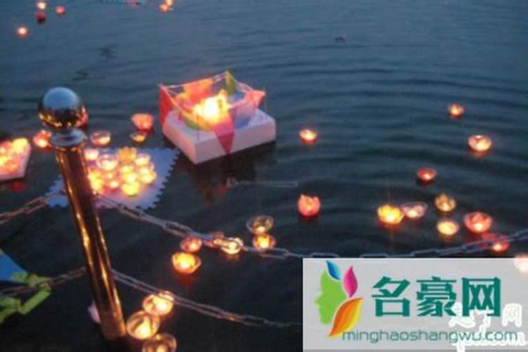 坟折了,不到七月十五能修坟吗