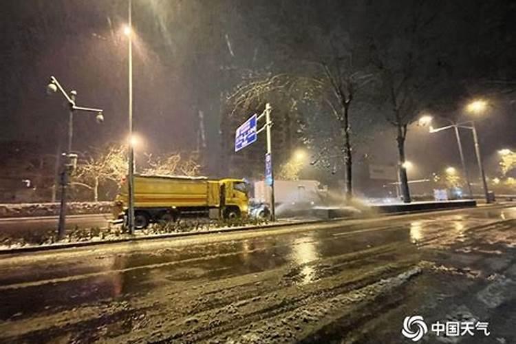 正月初二下大雪好吗