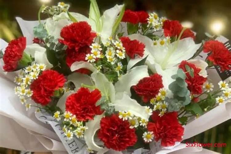 什么花送给老人比较合适,重阳节送啥花给老人好