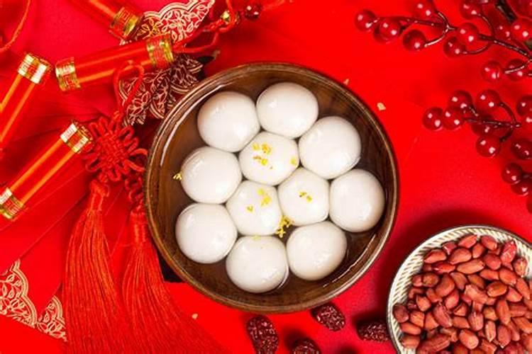 路上开车见到蛇是什么意思