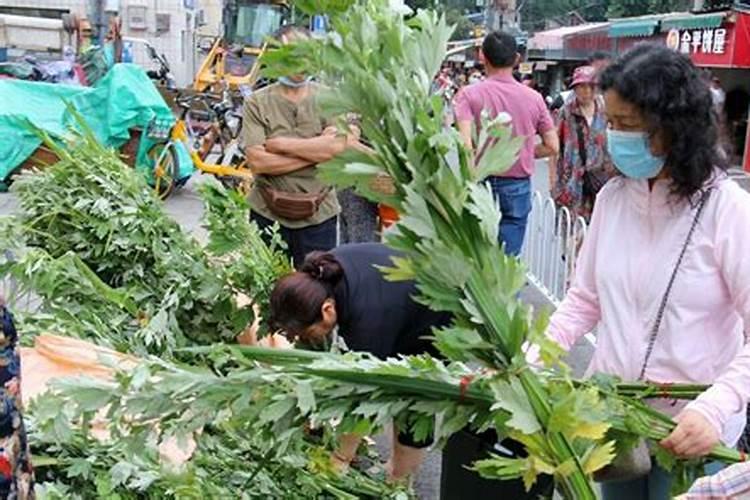 端午节几点钟挂艾草好
