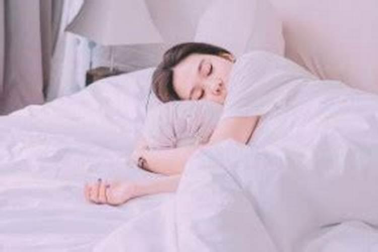 梦见蛇家里会添人进口吗？