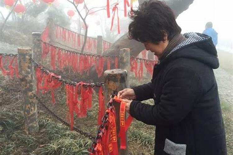 女人梦见前夫死了大哭