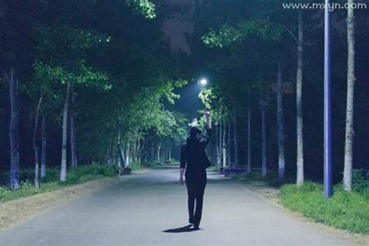 梦见陌生男人到自己家里来了的预兆