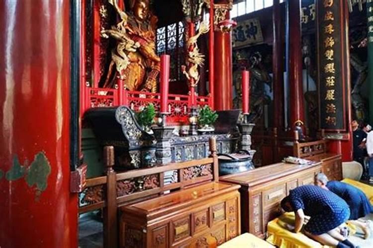 属虎八月出生的男孩好不好 属虎人八月走什么运