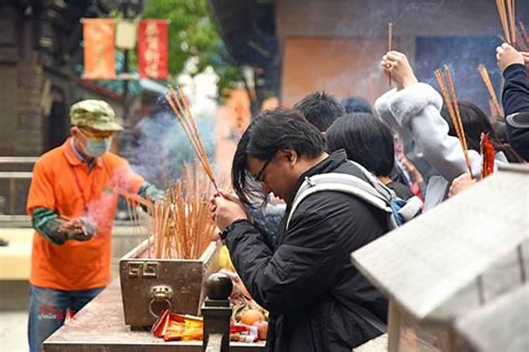 正月十五在家烧几根香