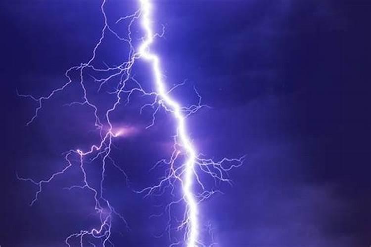 周公解梦梦见打雷是什么意思 周公解梦梦见打雷预兆什么