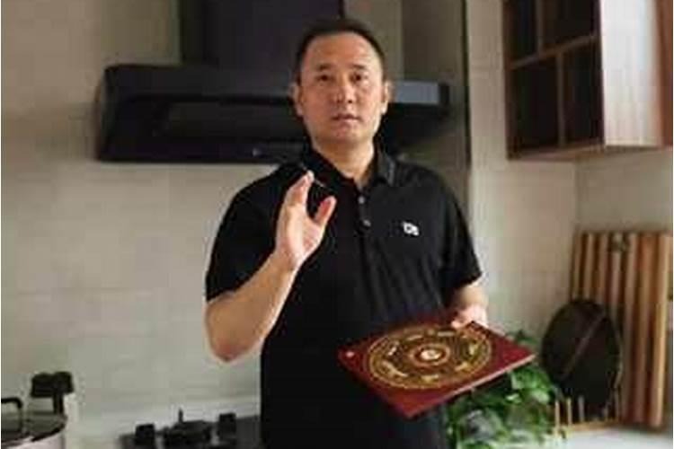 ...看住宅风水？麻烦大家推荐一个能上门看风水的师傅？