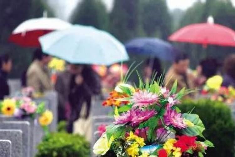 农历十月初一给祖上上坟下午可以去吗
