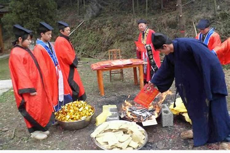 本命年送红内衣的禁忌,什么人送很重要