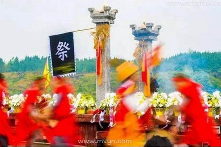 梦见祭拜祖坟预示着什么