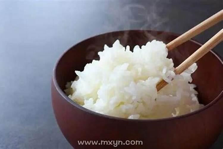 梦见别人抢我碗里饭吃