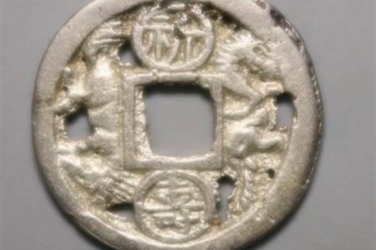 生辰八字吊坠,生辰八字吊坠有戴的必要性吗