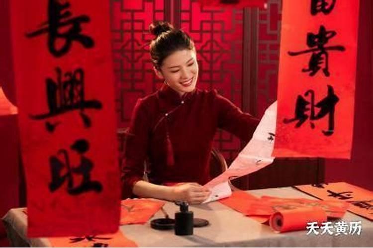 梦见别人出轨是啥意思