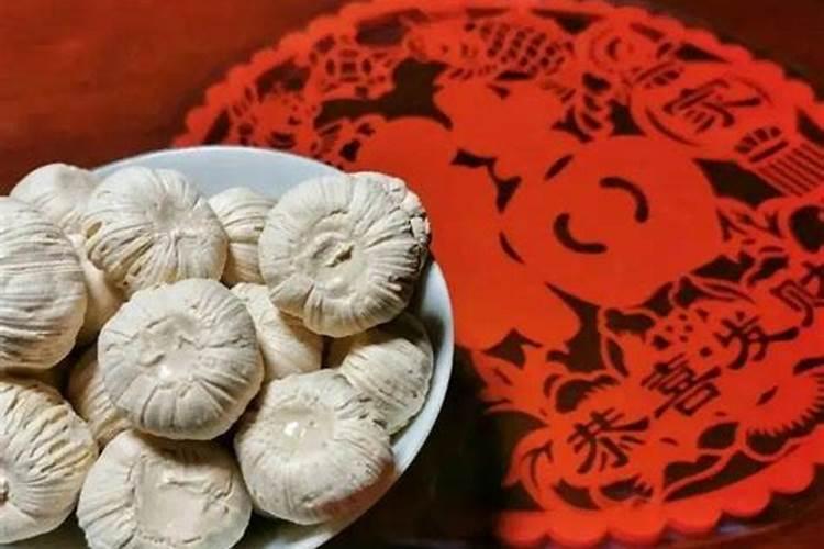 腊月二十三家家烙饼的原因是？