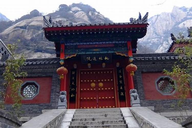 已婚女人梦见死人说话