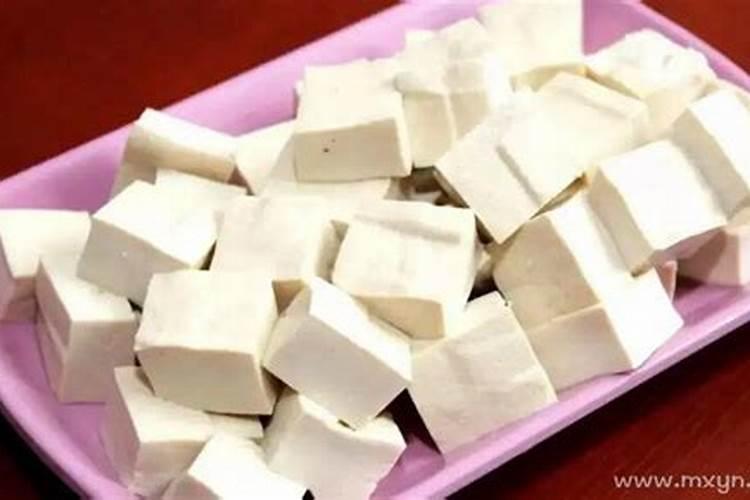 女人梦见自己买豆腐周公解梦