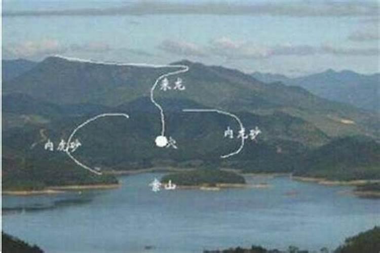 怎样看坟墓风水宝地
