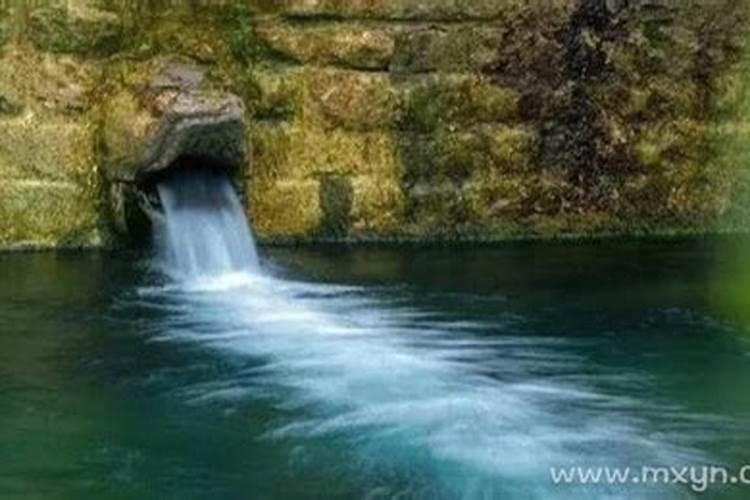 梦见山泉水什么意思 梦见山泉水寓意