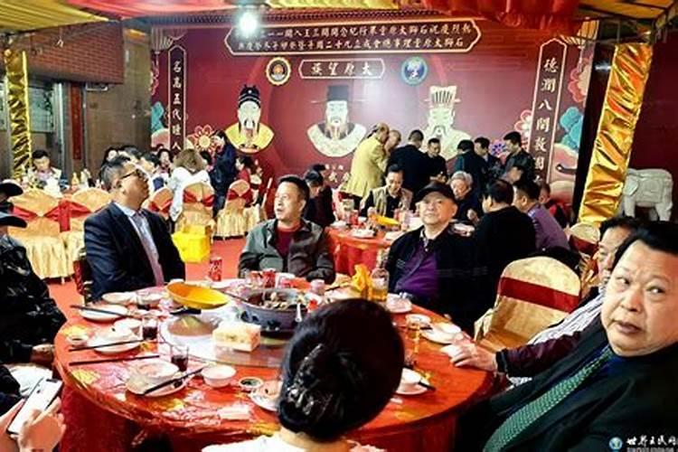 梦到死去的亲人死了是什么意思,梦到去世的老人又去世了一遍