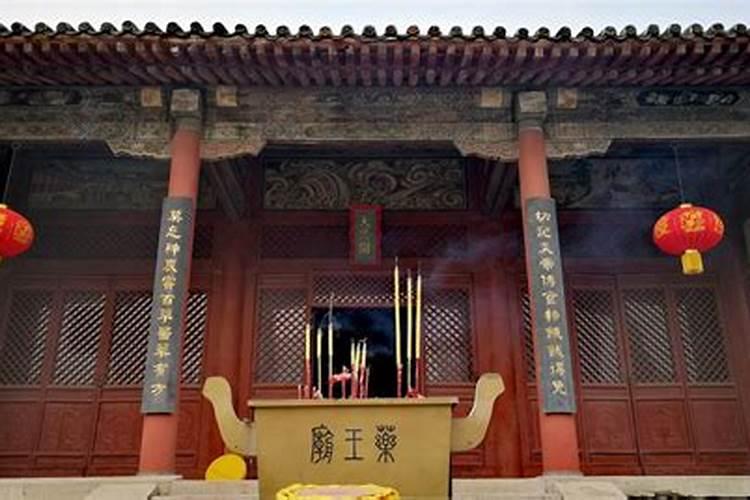 正月十五适合去寺庙上香吗