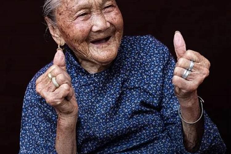梦见已经去世的姥姥和我聊天的预兆